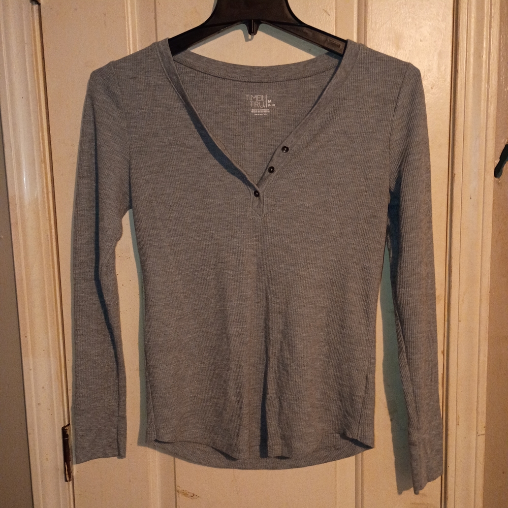 Time and Tru Long Sleeve Ribbed Henley Top - Light Gray